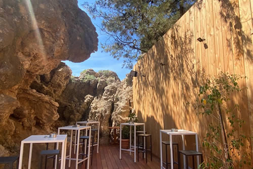 coin bar original au resto de plage la calanque toulon 